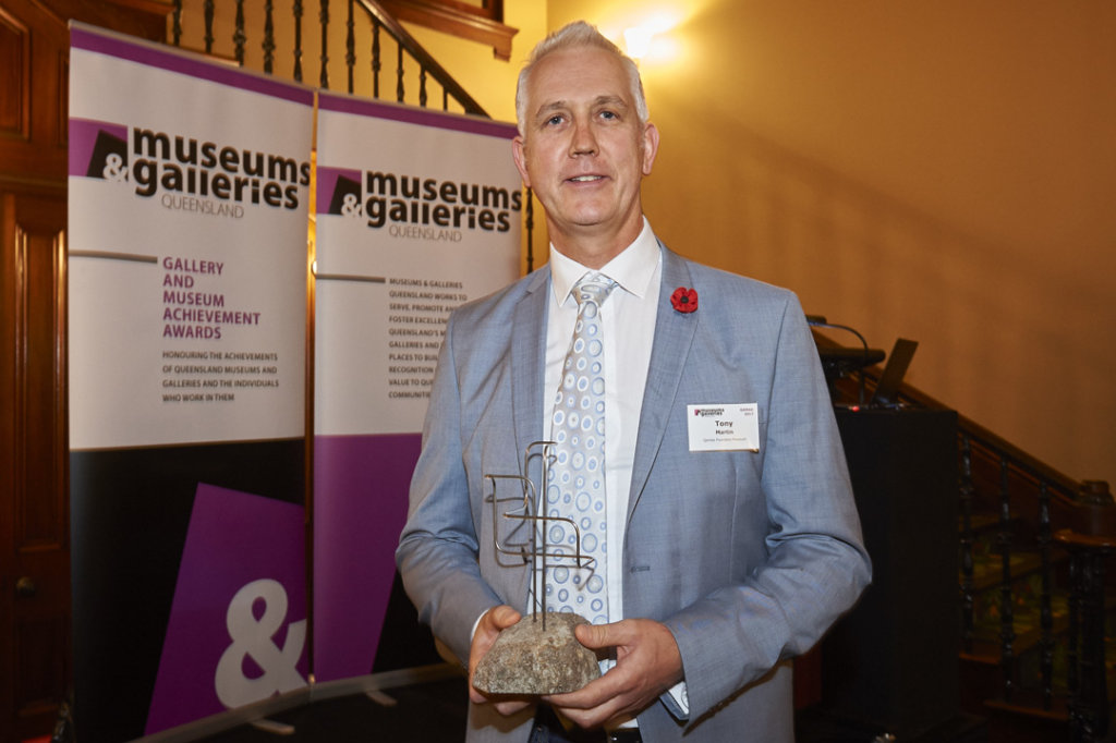 Tony Martin, Qantas Founders Museum accepting a Gallery and Museum Achievement Award